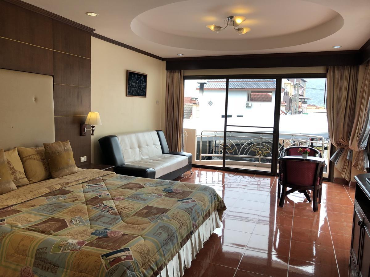 Ban Tyrol Hotel Patong Kültér fotó