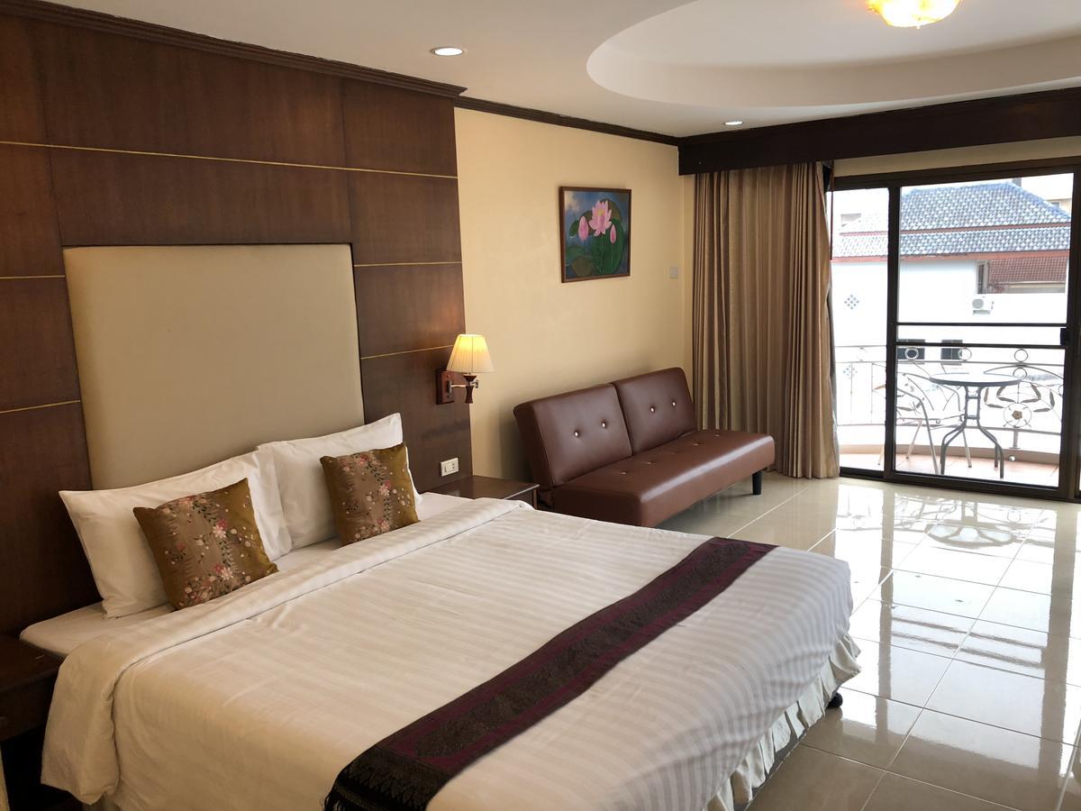 Ban Tyrol Hotel Patong Kültér fotó